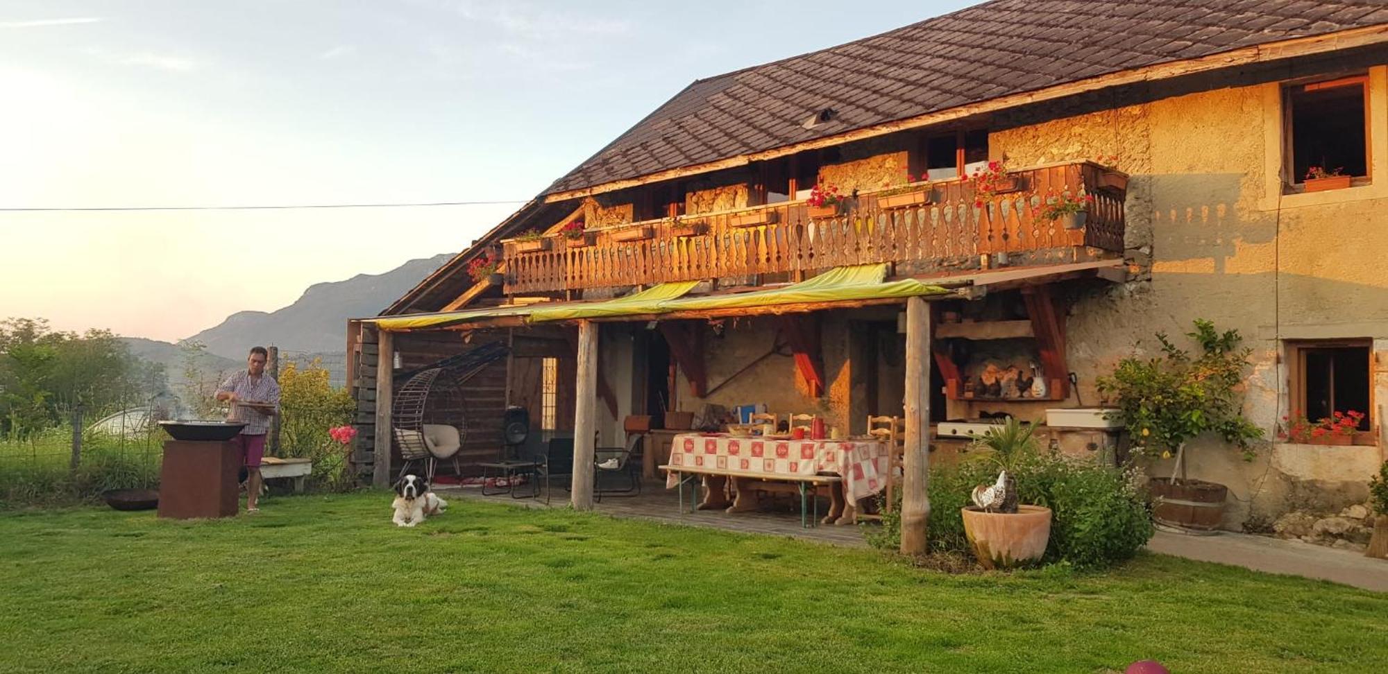 La Chambre Savoyarde Chez Les Garcons Saint-Paul-sur-Yenne Екстериор снимка